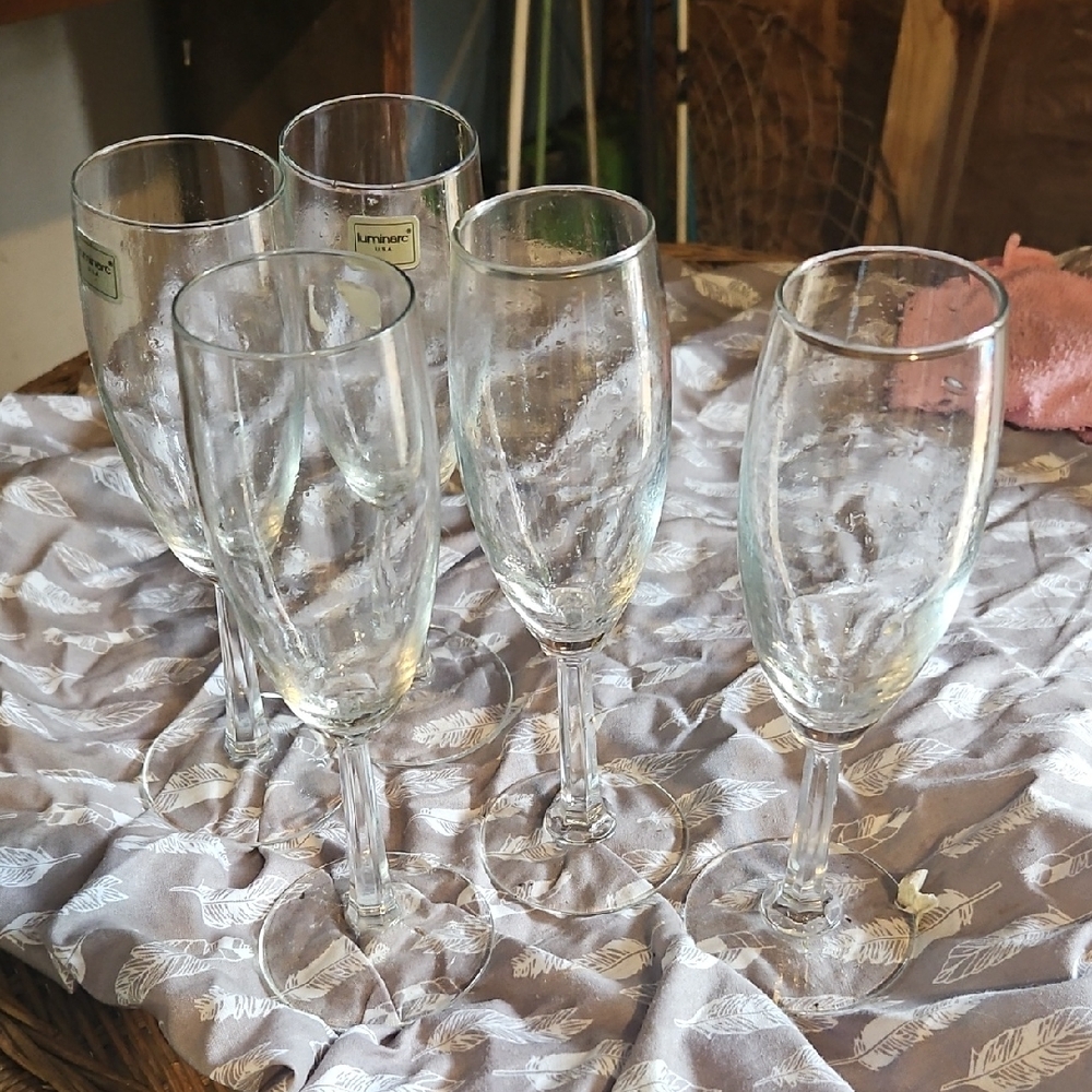 Coro Gray Drinkware Collection for Elegant Dining